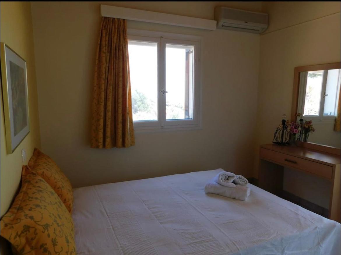 Nirvana Guest House Vasilitsion ภายนอก รูปภาพ