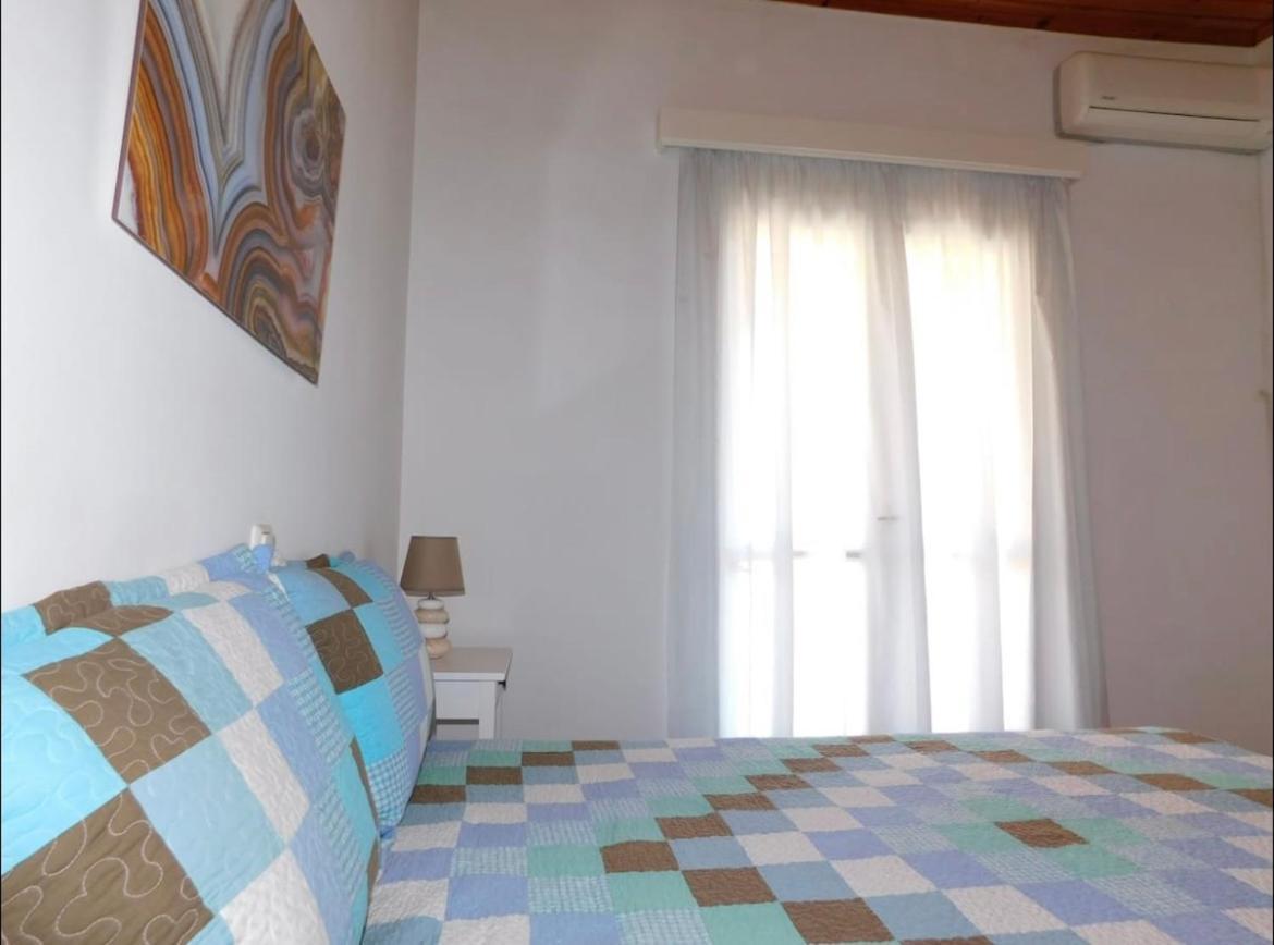 Nirvana Guest House Vasilitsion ภายนอก รูปภาพ